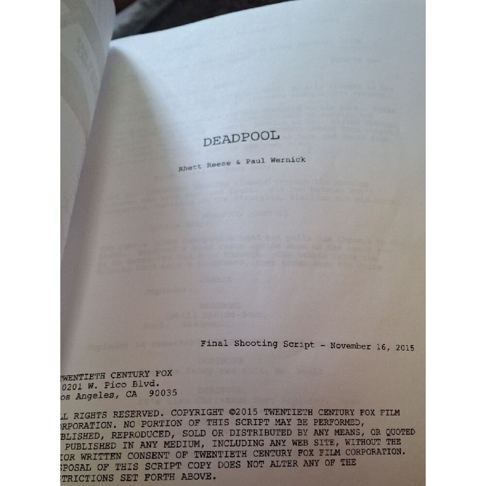 Deadpool Signed Script Cover Reprint, Final Shooting Script - Picture 2 of 2